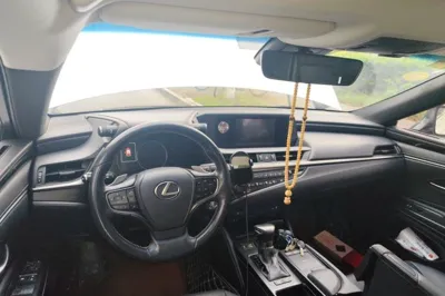 Lexus ES 2018, 114100 км, за 149505.86 CNY - фото 18
