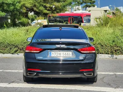 Hyundai Genesis 2014, 179000 км, за 10450000 KRW