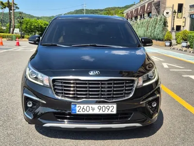 Kia Canival · 2020 год