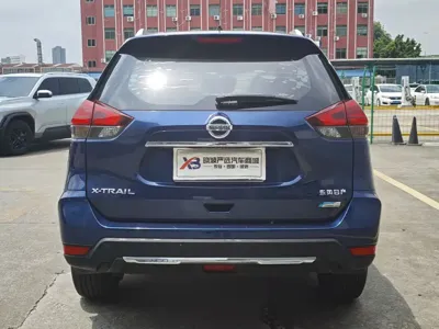 Nissan X-Trail 2017, 63000 км, за 58000 CNY