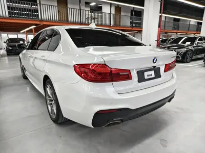 BMW 5 Series 2019, 88000 км, за 115200 CNY - фото 10