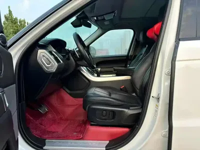 Land Rover Sport 2018, 80000 км, за 289000 CNY