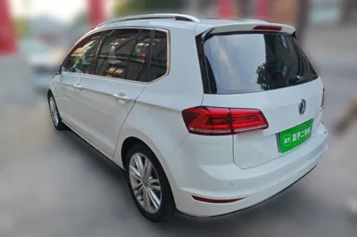 Volkswagen Golf Sportsvan 2016, 67500 км, за 55709.36 CNY