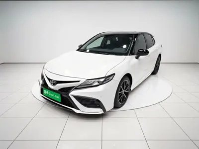 Toyota Camry · 2021 год