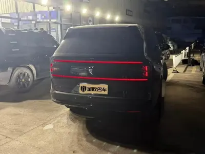 Zeekr 极氪9X 2025, 6000 км, за 458000 CNY