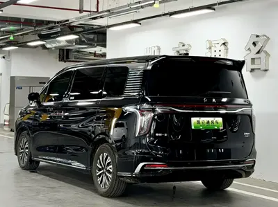Hongqi Hongqi HQ9 PHEV 2024, 55000 км, за 189800 CNY