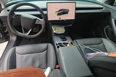 Tesla Model 3 2025, 67400 км, за 207090.03 CNY - фото 9