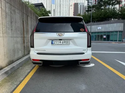 Cadillac Escalade 2023, 43000 км, за 106810000 KRW