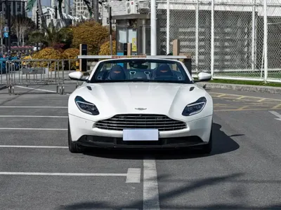 Aston Martin DB11 2019, 12000 км, за 1390000 CNY - фото 2