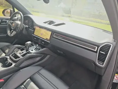 Porsche Cayenne Hybrid 2021, 48000 км, за 388000 CNY - фото 8