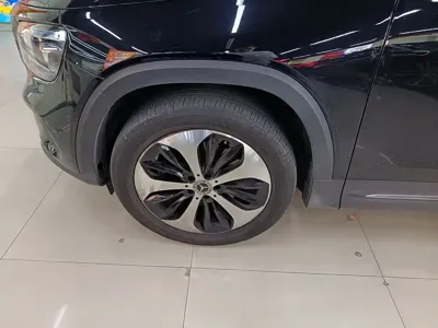 Mercedes-Benz GLB 2022, 25000 км, за 149800 CNY