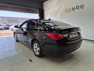 Hyundai Sonata 2014, 145596 км, за 3900000 KRW - фото 6