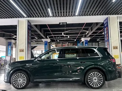 AITO 问界 AITO M8 2025, 12000 км, за 359799 CNY