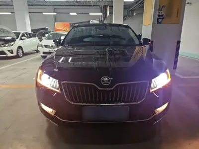 Skoda Superb 2017, 131400 км, за 42300 CNY