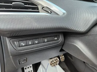 Peugeot 2008 2015, 126057 км, за 3500000 KRW - фото 17