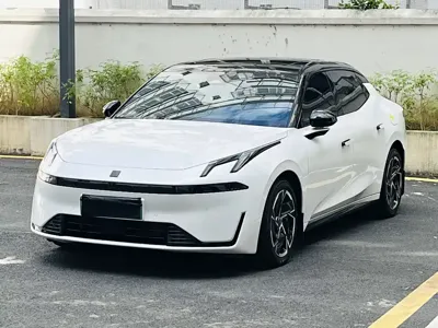 Lynk & Co 07 EM-P · 2025 год