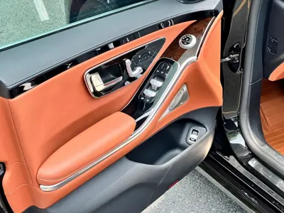 Mercedes-Benz S-Class 2021, 84000 км, за 458000 CNY