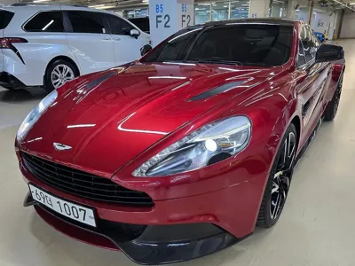 Astonmartin Vanquish · 2016 год