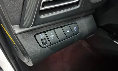 Hyundai Avante 2019, 127118 км, за 9800000 KRW - фото 16