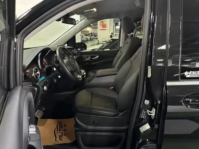 Mercedes-Benz V-Class 2018, 60000 км, за 156000 CNY
