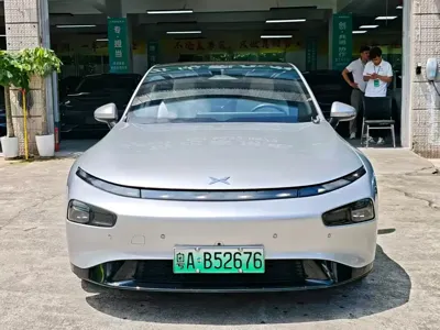 Xpeng P7 · 2023 год