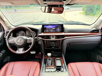 Lexus LX 2018, 56000 км, за 1158000 CNY - фото 12