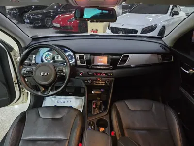Kia Niro 2017, 189156 км, за 8200000 KRW - фото 8