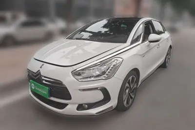 DS 5 · 2013 год