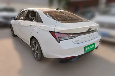Hyundai Elantra 2022, 112300 км, за 64274.8 CNY