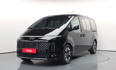 Hyundai Staria · 2023 год