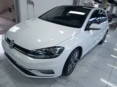 Volkswagen Golf · 2020 год