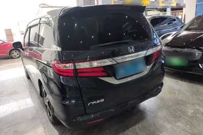 Honda Odyssey 2015, 156900 км, за 87129.57 CNY
