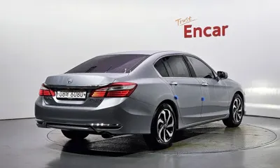 Honda Accord 2017, 105965 км, за 12990000 KRW