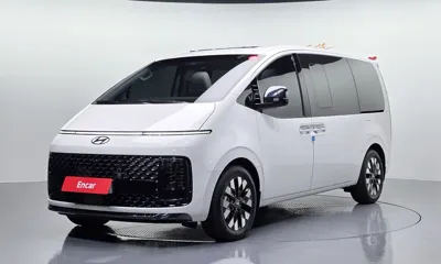 Hyundai Staria · 2025 год