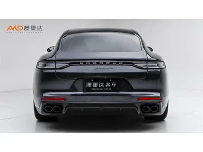 Porsche Panamera 2023, 37000 км, за 738000 CNY