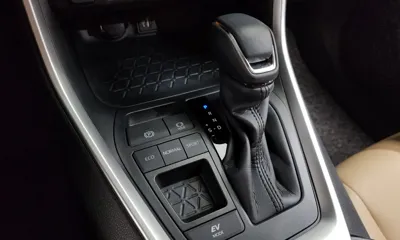 Toyota RAV4 2025, 10842 км, за 40300000 KRW - фото 9