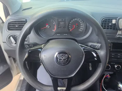 Volkswagen Polo 2016, 59800 км, за 48238.39 CNY - фото 7