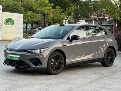 Leapmotor 零跑Lafa5 · 2025 год
