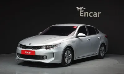 Kia K5 · 2018 год