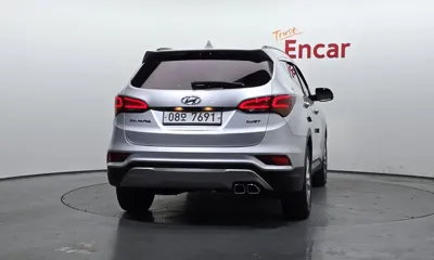 Hyundai Santafe 2017, 132096 км, за 10990000 KRW