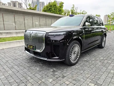 Voyah 岚图泰山 · 2025 год
