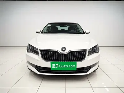 Skoda Superb 2019, 60900 км, за 53400 CNY