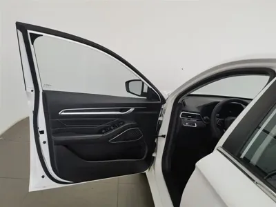 Geely Emgrand 2022, 35300 км, за 39800 CNY - фото 8