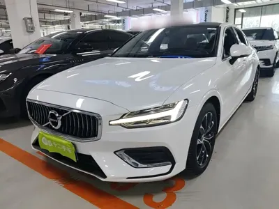 Volvo S60 · 2021 год