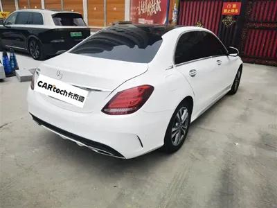 Mercedes-Benz C-Class 2018, 140000 км, за 88000 CNY