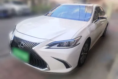 Lexus ES · 2018 год