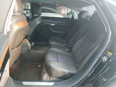 Audi A8 2019, 129900 км, за 299200 CNY - фото 13