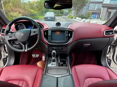 Maserati Ghibli 2016, 82000 км, за 82700 CNY