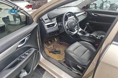 Geely Auto Emgrand 2020, 71000 км, за 35829.85 CNY - фото 18