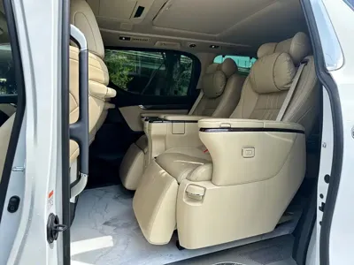 Toyota Alphard 2023, 80000 км, за 618000 CNY - фото 16